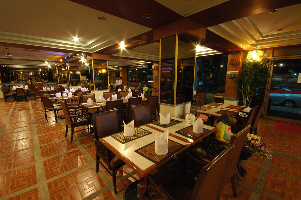 Lopburi Inn Hotel Екстериор снимка